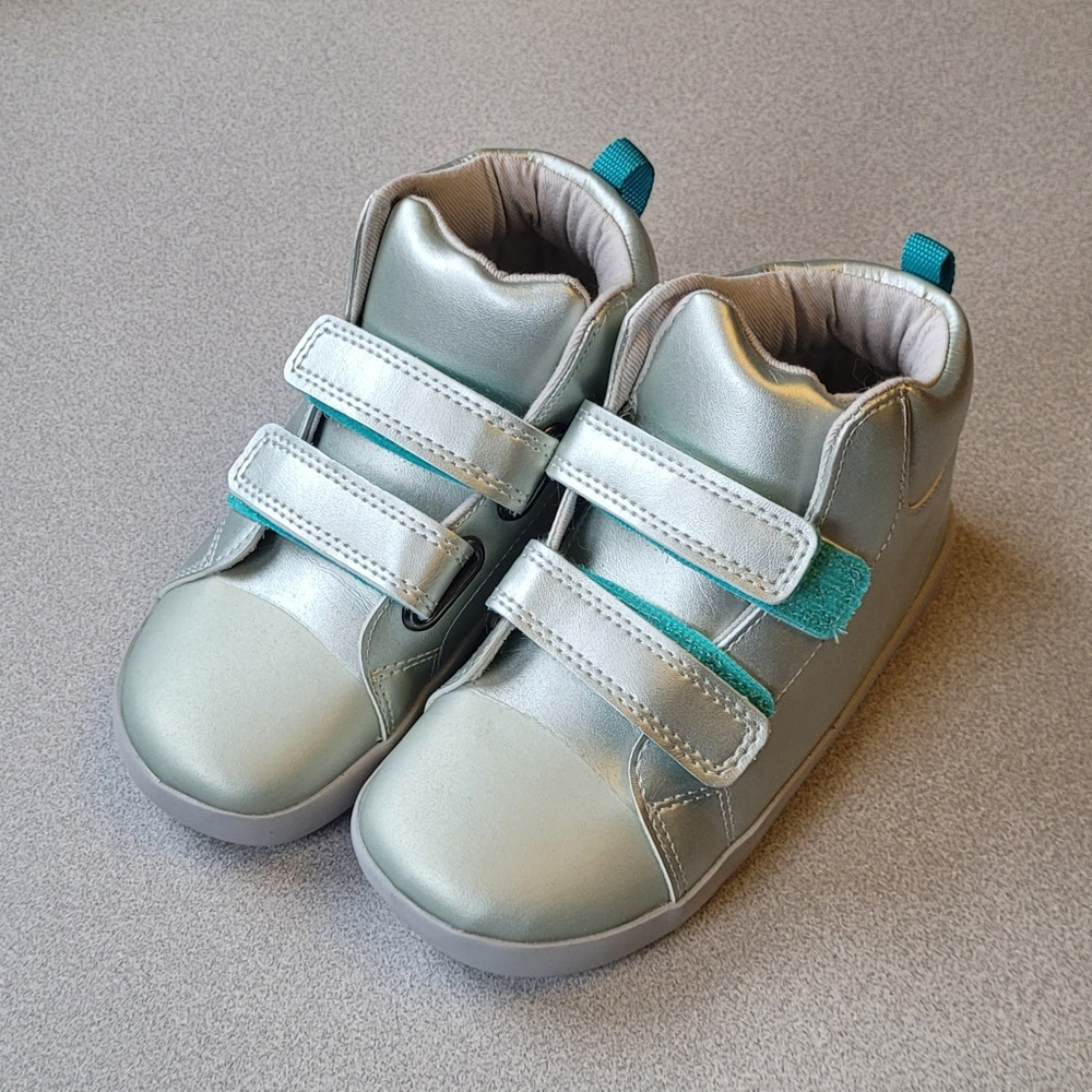 Ten Little Everyday High Top Sneakers in Moondust Silver Toddler 11 - NEW